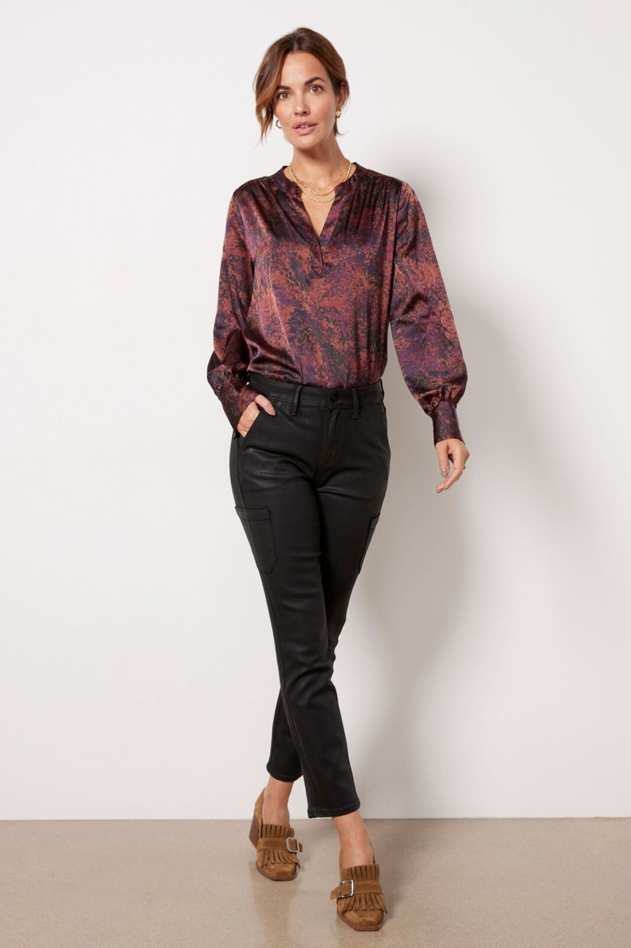 Clothing EVEREVE | Ava Abstract Satin Top