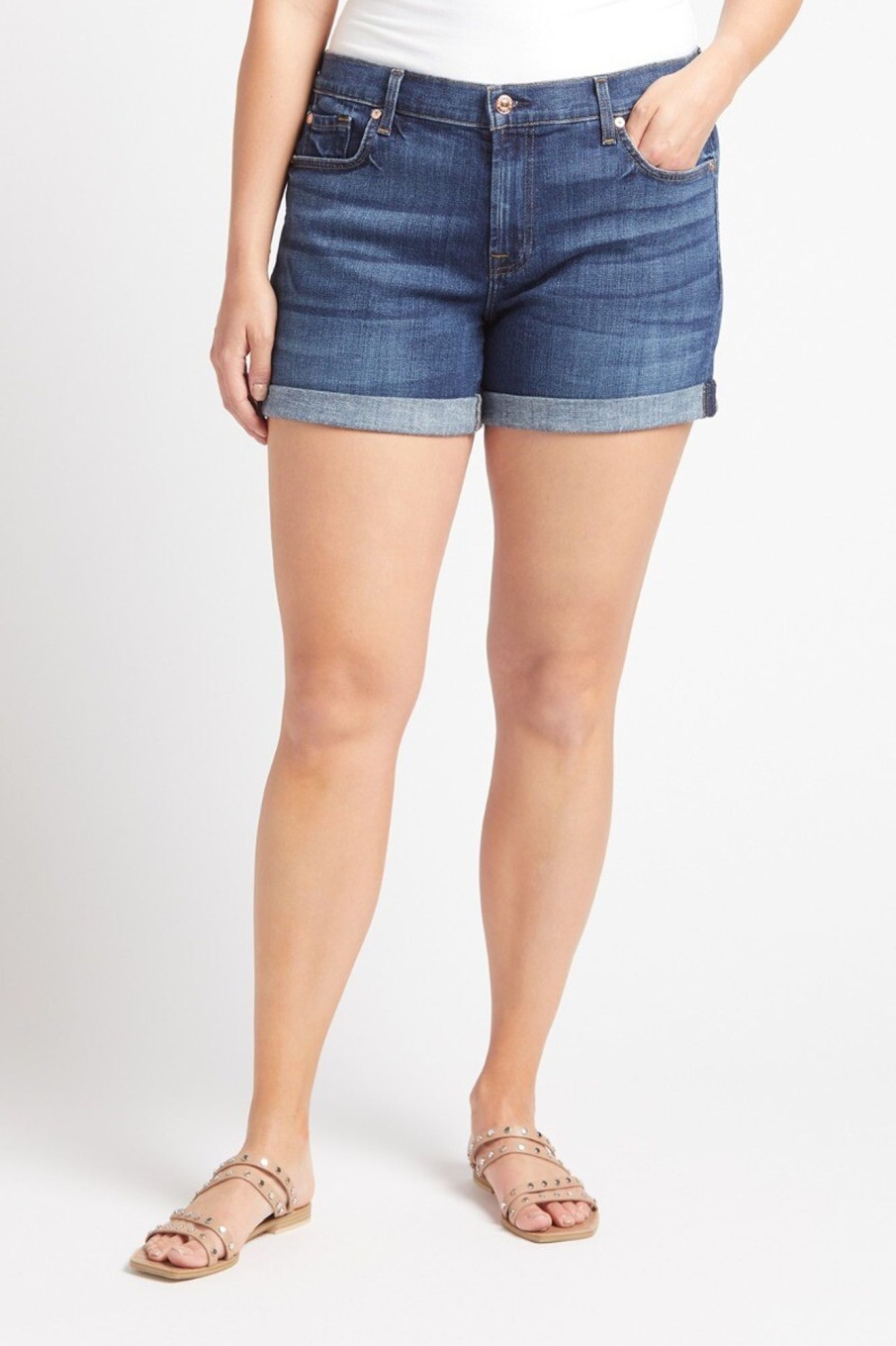 Clothing 7 FOR ALL MANKIND | Mid Roll Short