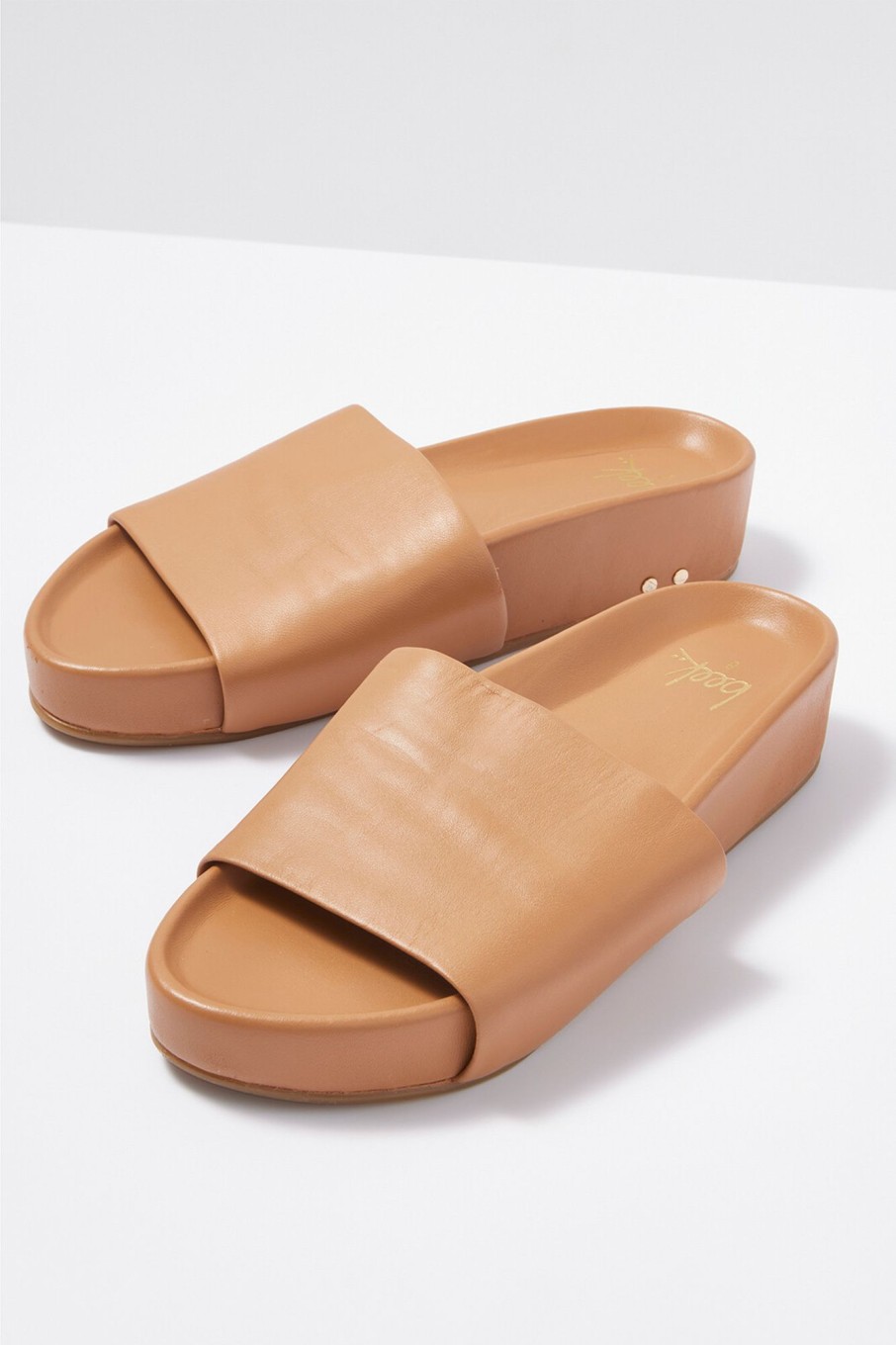 Shoes & Accessories BEEK | Pelican Slide